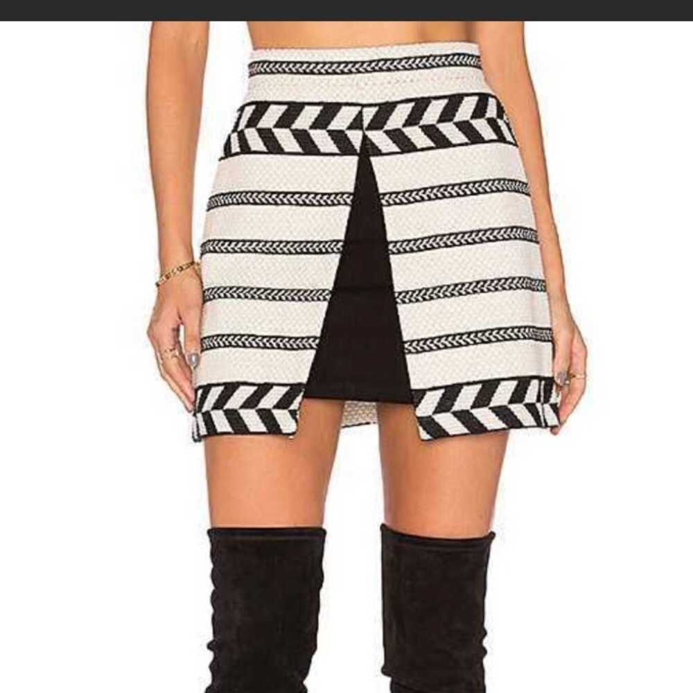 Alice + Olivia Daysi Mini Skirt 6 Cream Black